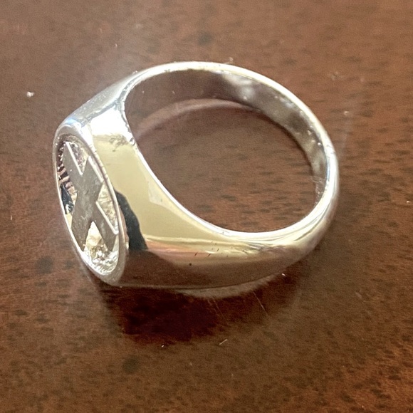 Robert Lee Morris Soho Genuine Silver Plated Cross Ring Size 7 Made in Thailand - Picture 3 of 4